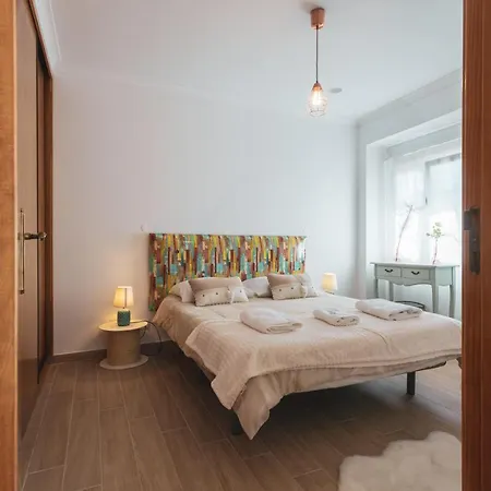 דירה Houses 16: Charming In